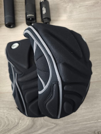 Afbeelding 2 van Dye Knee Protector XXL