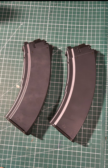 Imagen 2 de WTS - 2x TM AKX Original Magazines