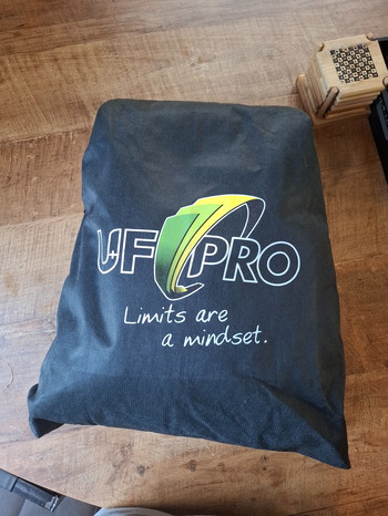 Afbeelding 4 van Gloednieuwe UFPRO Jas XL