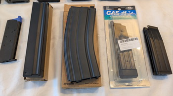 Image 2 for Lot2: magazijnen, laders, elektrisch en co2