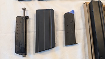Image 3 for Lot2: magazijnen, laders, elektrisch en co2