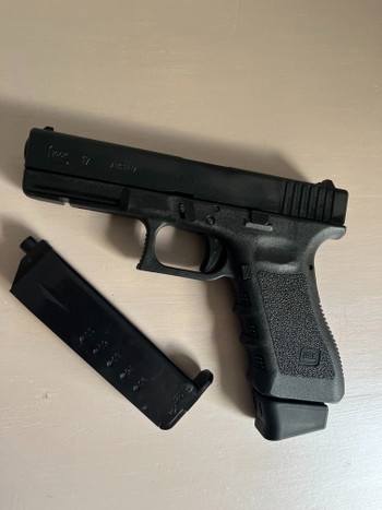 Zdjęcie 2 – Pack Airsoft Glock 17 Gen 3 CO2 Inokatsu - Neuf jamais utilisé - Complet avec CO2, billes et accessoire