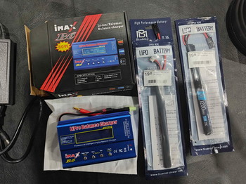 Image 2 for LCT RPK + drum mag, 2 batterijen en IMAX B6 Charger