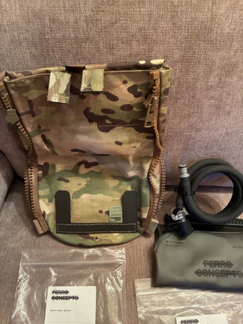 Image 3 for Ferro concepts Back Panel Water multicam + Ferro x Hydrapak 1.8L Reservoir