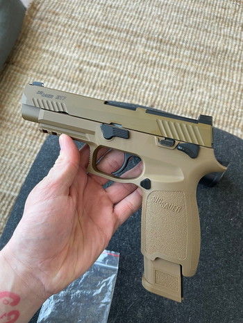 Image 2 pour Sig Sauer M17/p320 gbb pistol VFC + 2 mags