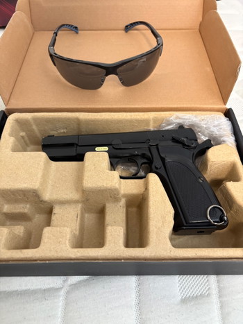Image 2 for WE 1911 GBB Airsoft Pistole neuwertig 2 Monate alt inkl Zubehör