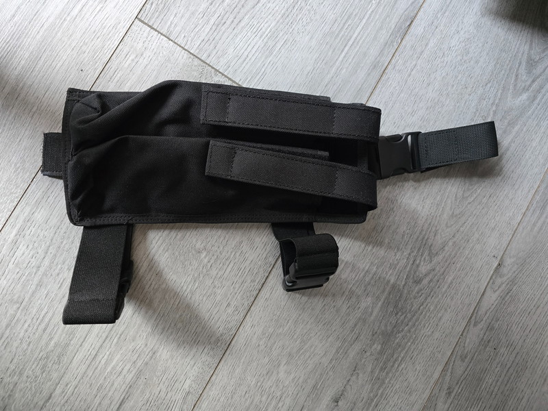 Image 1 pour Gratis mag pouces en holster