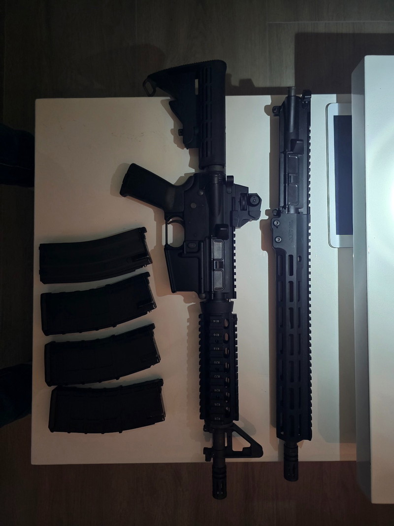 Afbeelding 1 van GHK Colt M4, met extra upper en mags