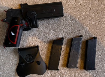 Afbeelding 3 van Deadpool 1911  set met holster en extra mags