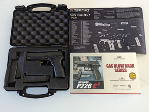 Image for Tokyo Marui P226 E2 - 3x mag - Koffer - Upgraded!