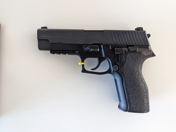 Image 2 for Tokyo Marui P226 E2 - 3x mag - Koffer - Upgraded!
