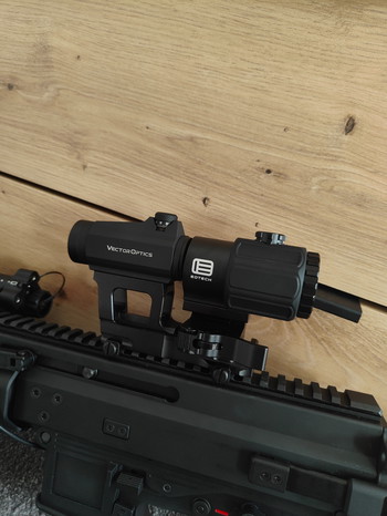 Imagen 5 de Red Dot + Mount + Magnifier