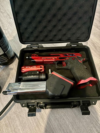 Bild 2 für Custom TM Hicapa 5.1 met hpa set en accesoires