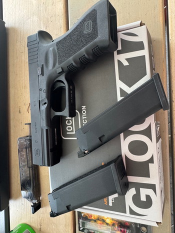 Bild 2 für Umarex Glock 17 Steel Slide Plus accessoires