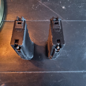 Image 2 for 2 gbb magazijnen