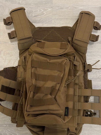 Imagen 3 de Warrior Assault Recon plate carrier Tan + accessoires