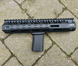 Bild für BCM mcmr 10" handguard + BCM grip