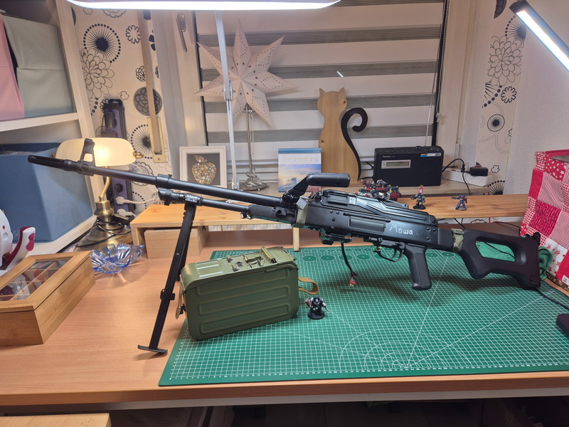 Image 1 for A&K PKM Begadi Upgrade 0,5J Vollauto + Bullgear Magazineinsatz + 2x AMAX LiPo