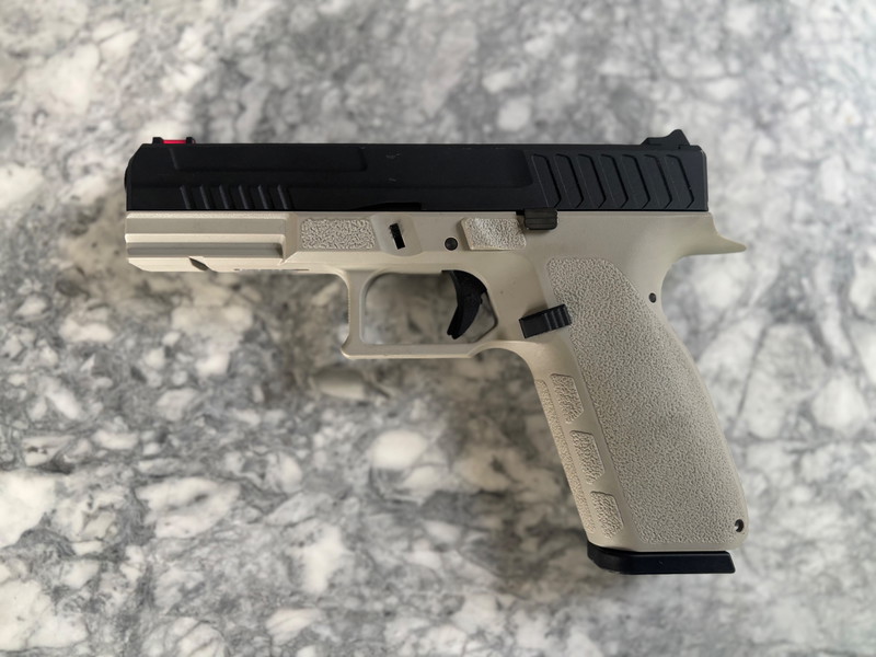 Bild 1 für Glock 17  |  KJW  |  GBB Greengas  |  Incl holster