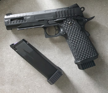 Afbeelding 2 van SSP1 | GBB Airsoft Pistol | Novritsch met cutout slide