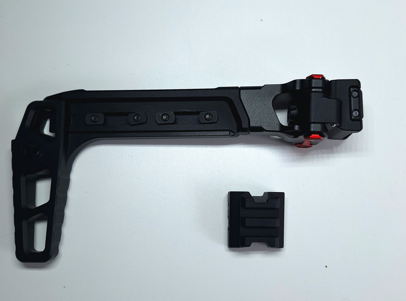 Afbeelding 1 van CTM adjustable twinfold stock met angled adapter