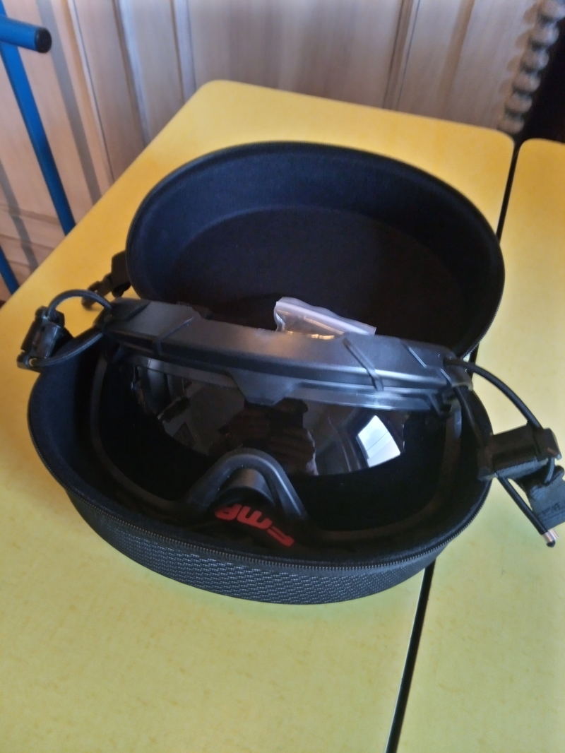 Bild 1 für FAST HELMET GOGGLE   Black    FMA