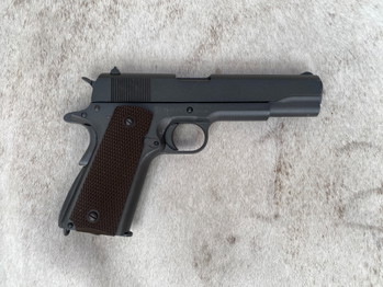 Afbeelding 4 van kwc 1911 co2 ) 2mags en carry case