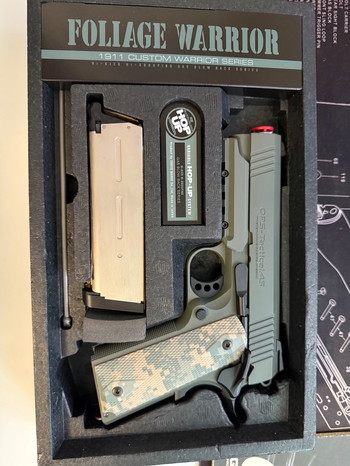 Bild 2 für Nieuw in doos Tokyo Marui 1911 Foliage Warrior GBB pistol