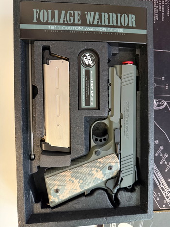 Imagen 2 de Nieuw in doos Tokyo Marui 1911 Foliage Warrior GBB pistol