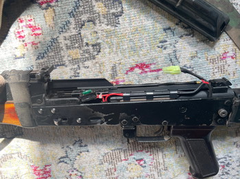 Afbeelding 3 van E&L AKS-74 met originele handguard.