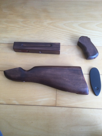 Bild 2 für Battle-axe woodkit voor Thompson M1A1