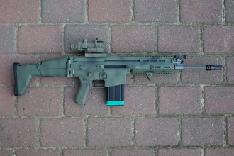 Afbeelding van VFC Scar-H GBBR w. 5 Mags & Gear