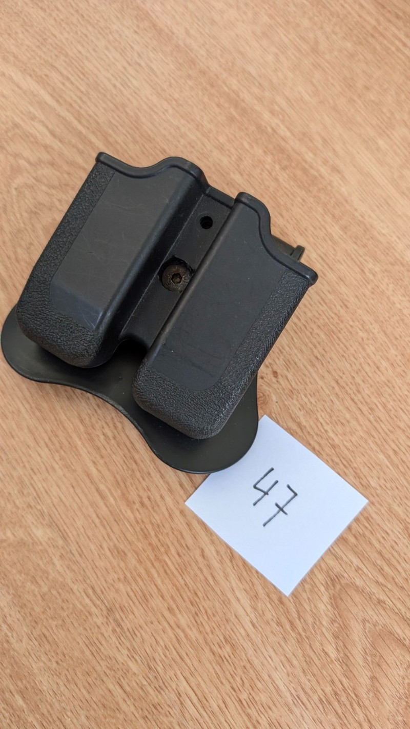 Bild 1 für Hard-shell dubbele pistol magazine pouch - zwart