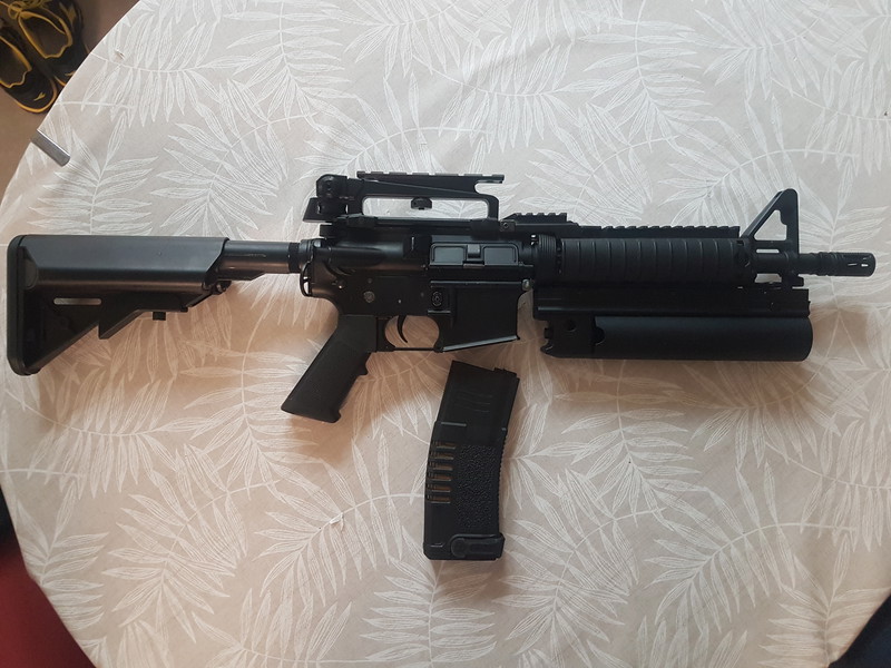 Image 1 pour M4 with grenade launcher