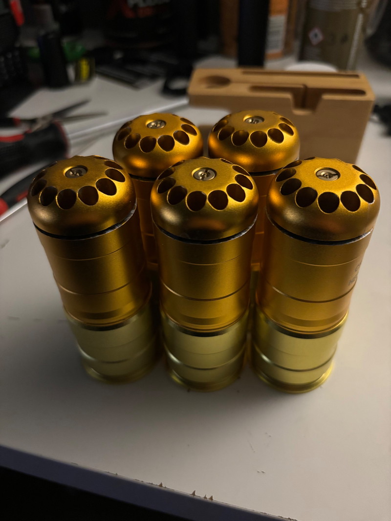 Image 1 for Grenade launcher shells