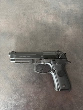 M9 beretta képe