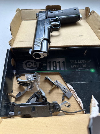 Afbeelding 2 van Colt 1911 uit elkaar