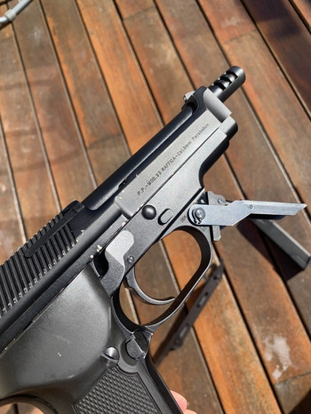 Bild 4 für KSC KWA M93R with accessories (full metal)