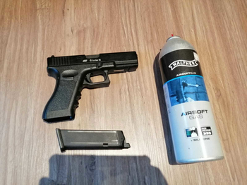 Afbeelding 2 van KWA / ASG Glock 17 + Greengas