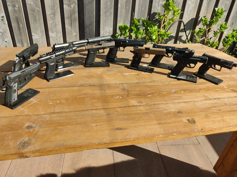 Imagen 1 de Custom Replica Stands.