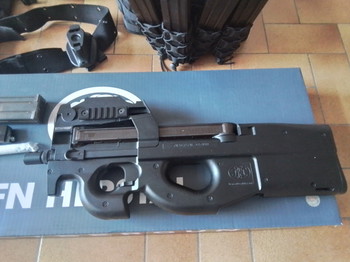 Image 4 pour Cybergun P90 aeg + materiaal