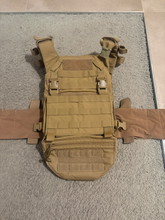 Bild für Recon plate met chest rig en elastiek cumberbands
