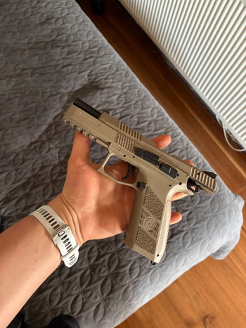 Imagen 2 de Pistol tan