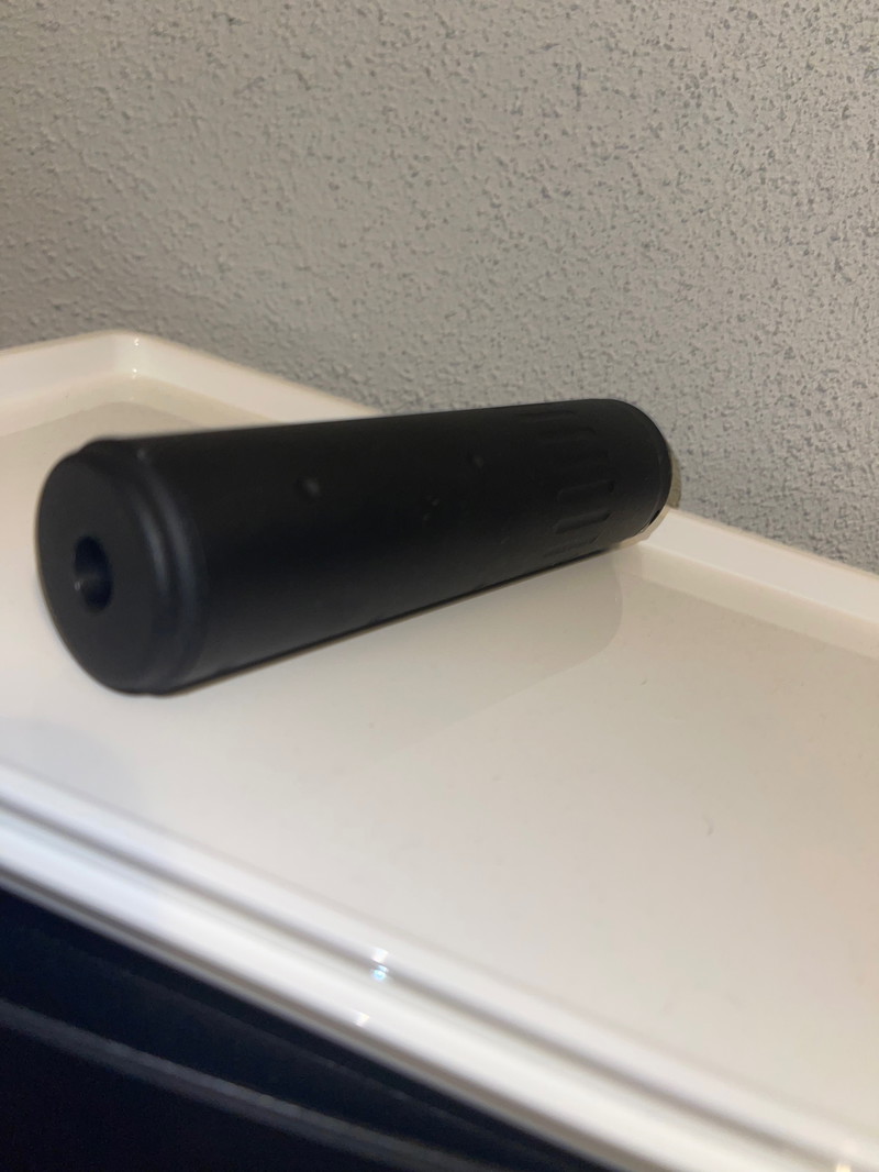 Image 1 for SILENCERS FLASHLIGHT PEQ BOX