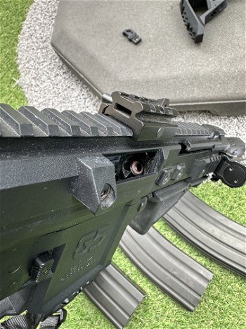Image 3 pour GHK G5 + 3 custom mags & accessories