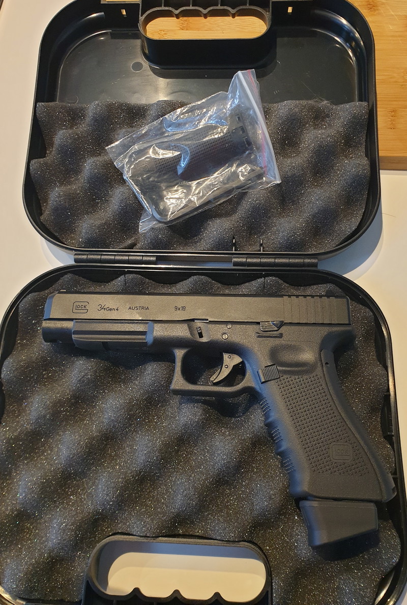 Image 1 for GLOCK 34 Gen4 Deluxe( splinternieuw)