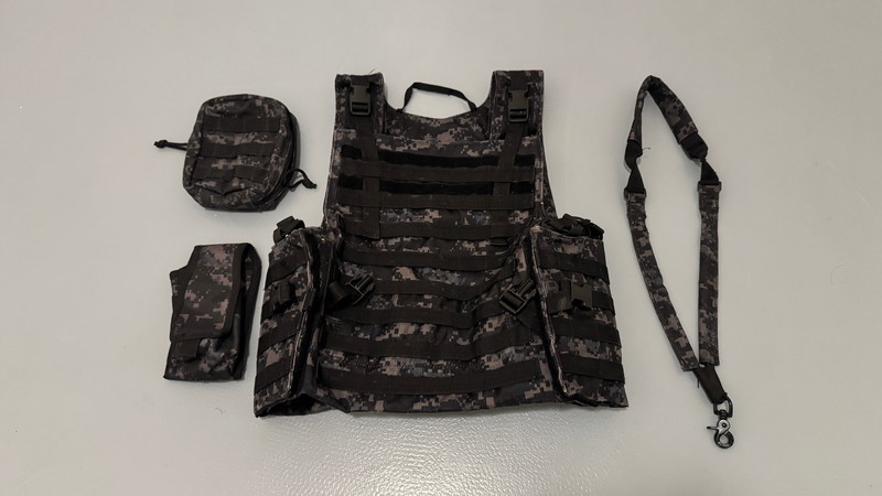 Bild 1 für Subdued urban digital camo plate carrier