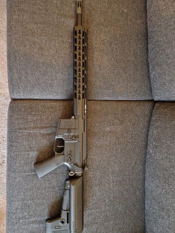 Afbeelding 2 van M4 krytac/ arcturus