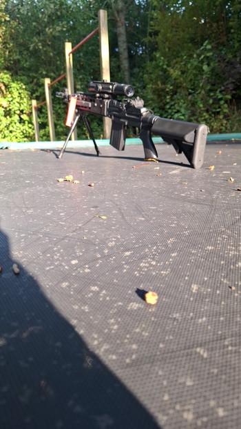 Imagen 3 de Cyma upgraded dmr full metal met accu en bbs en speedloader en mags