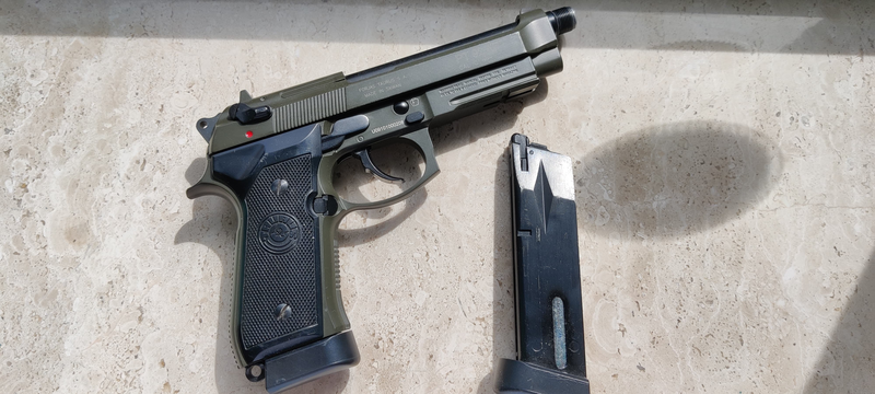 Image 1 pour M9 GBB Pistol (CO2)